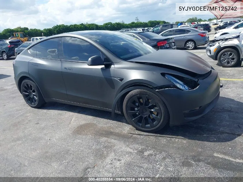 2021 Tesla Model Y Long Range Dual Motor All-Wheel Drive VIN: 5YJYGDEE7MF125742 Lot: 40288854