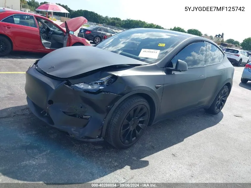 2021 Tesla Model Y Long Range Dual Motor All-Wheel Drive VIN: 5YJYGDEE7MF125742 Lot: 40288854