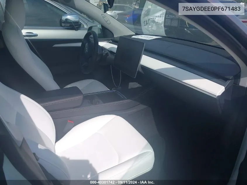 7SAYGDEE0PF671483 2023 Tesla Model Y