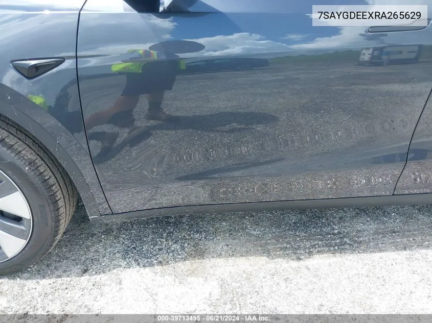 7SAYGDEEXRA265629 2024 Tesla Model Y