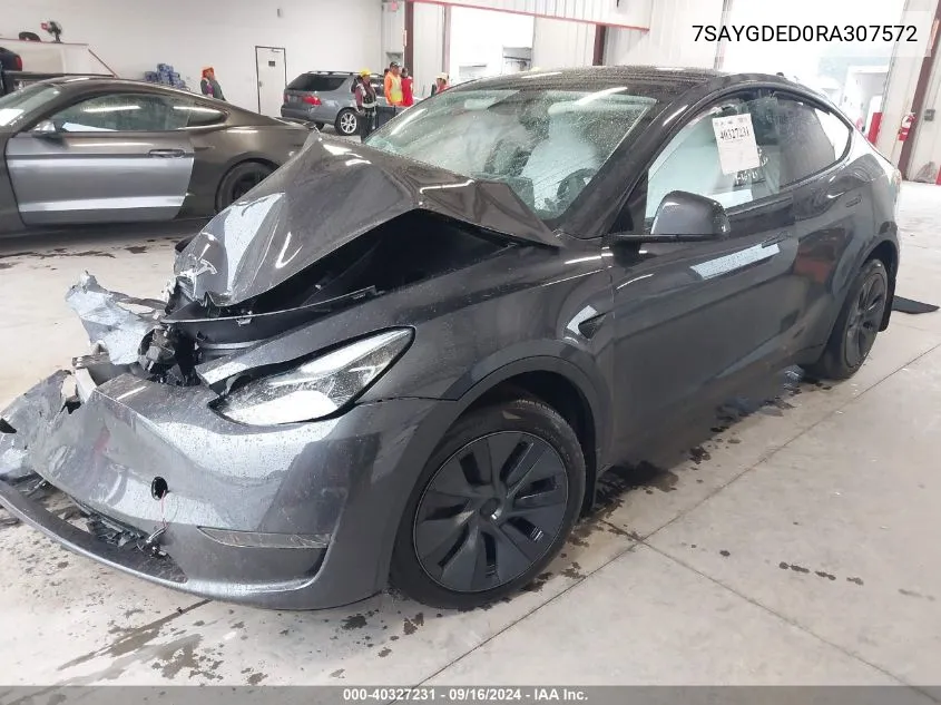 2024 Tesla Model Y VIN: 7SAYGDED0RA307572 Lot: 40327231