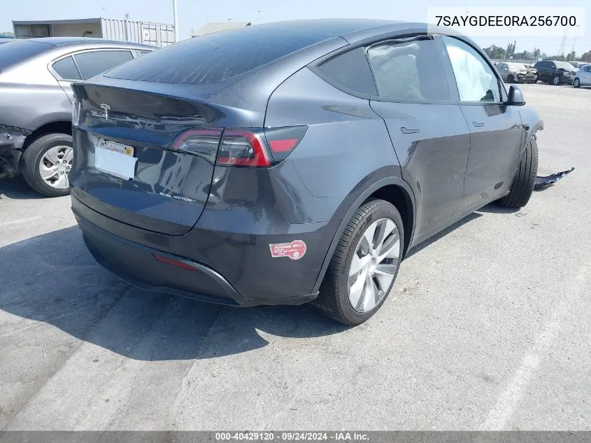 2024 Tesla Model Y VIN: 7SAYGDEE0RA256700 Lot: 40429120