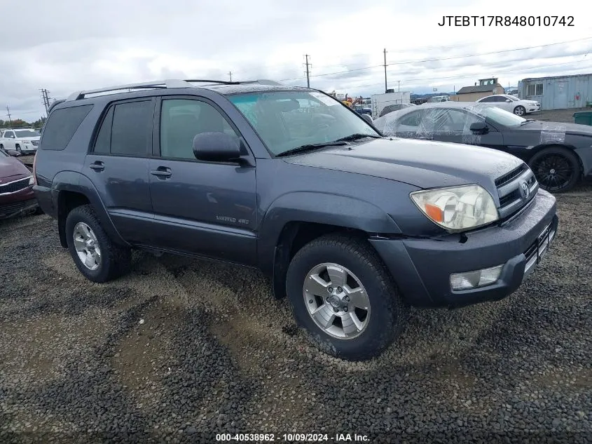 2004 Toyota 4Runner Limited V8 VIN: JTEBT17R848010742 Lot: 40538962