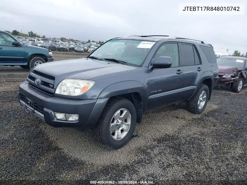 2004 Toyota 4Runner Limited V8 VIN: JTEBT17R848010742 Lot: 40538962