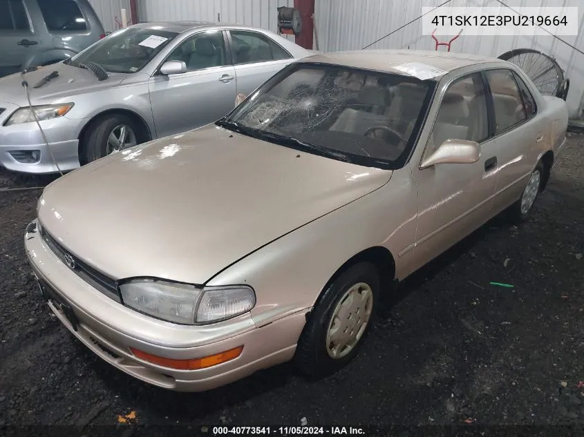 1993 Toyota Camry Le VIN: 4T1SK12E3PU219664 Lot: 40773541