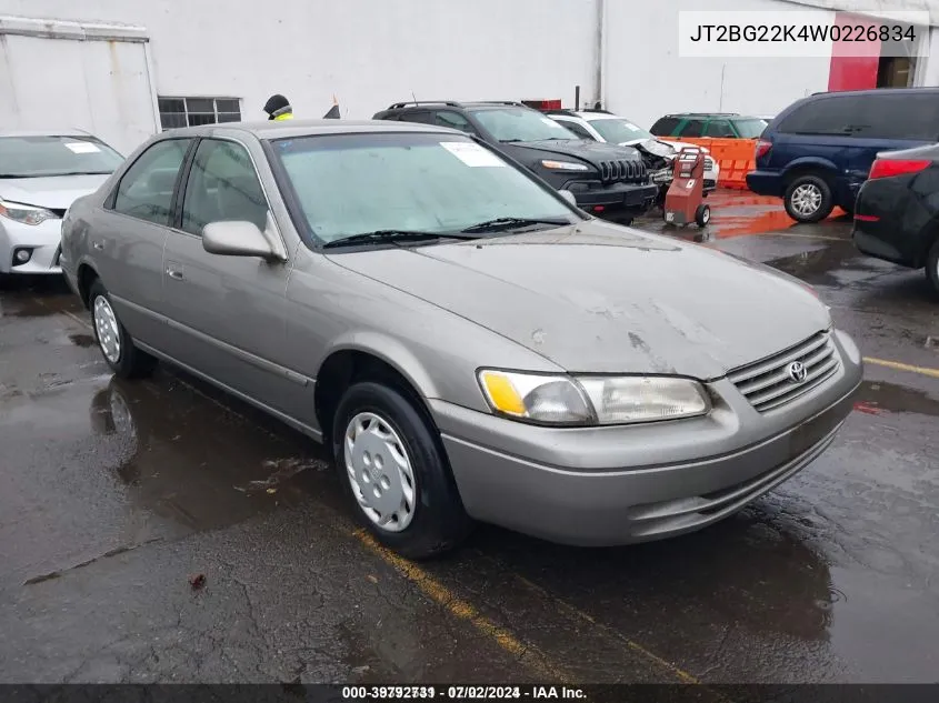 1998 Toyota Camry Le VIN: JT2BG22K4W0226834 Lot: 39792731