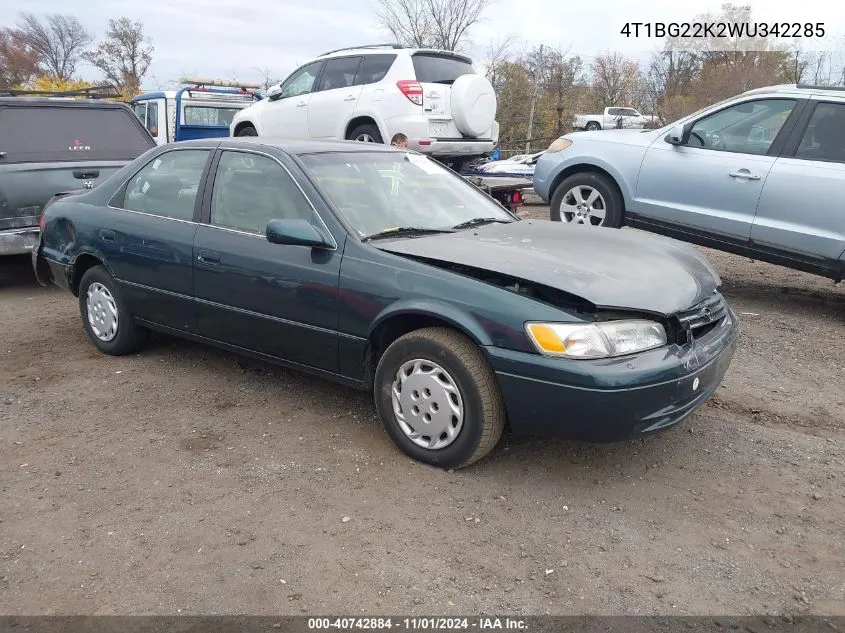 1998 Toyota Camry Le VIN: 4T1BG22K2WU342285 Lot: 40742884