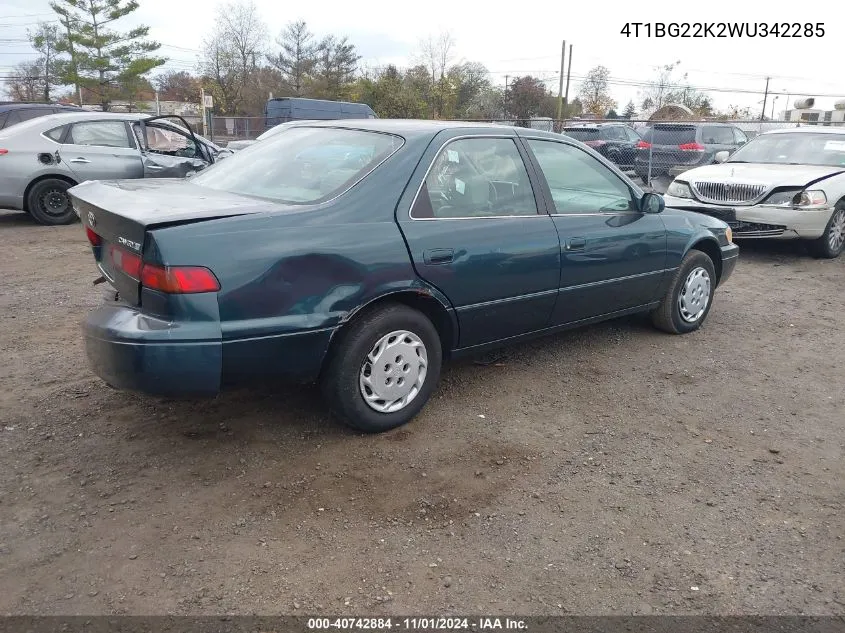 1998 Toyota Camry Le VIN: 4T1BG22K2WU342285 Lot: 40742884