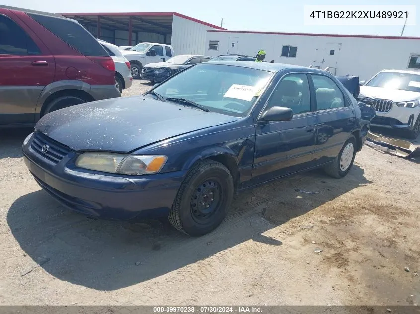 1999 Toyota Camry Le VIN: 4T1BG22K2XU489921 Lot: 39970238