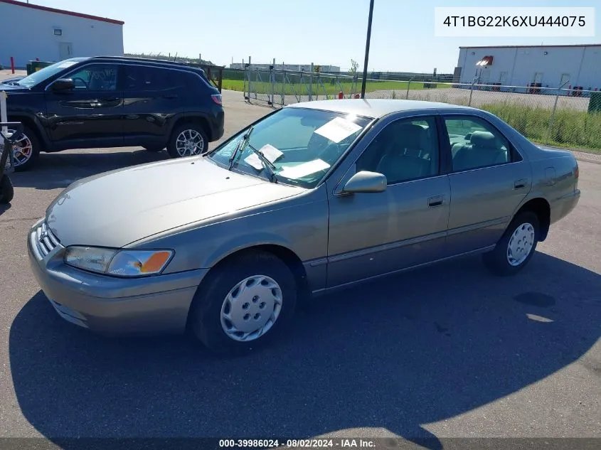 1999 Toyota Camry Le VIN: 4T1BG22K6XU444075 Lot: 39986024