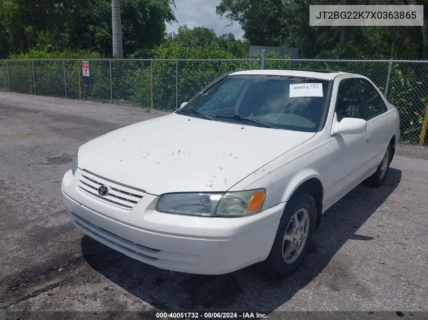 1999 Toyota Camry Le VIN: JT2BG22K7X0363865 Lot: 40051732