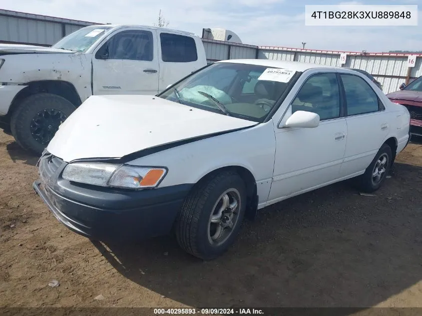 1999 Toyota Camry Le VIN: 4T1BG28K3XU889848 Lot: 40295893