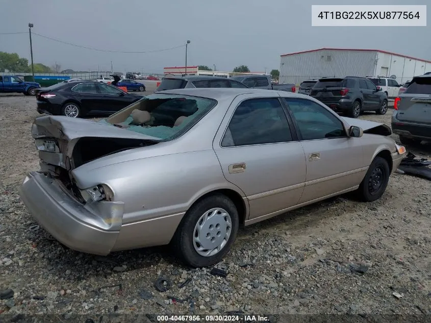 1999 Toyota Camry Le VIN: 4T1BG22K5XU877564 Lot: 40467956