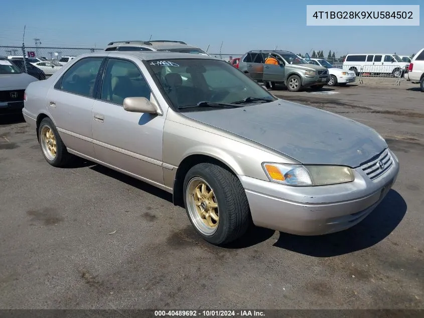 1999 Toyota Camry Le VIN: 4T1BG28K9XU584502 Lot: 40489692