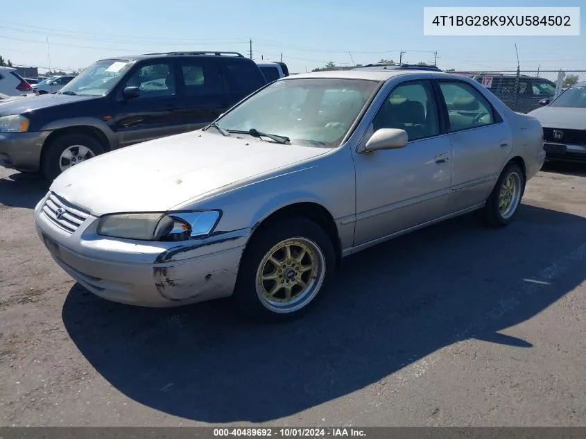 1999 Toyota Camry Le VIN: 4T1BG28K9XU584502 Lot: 40489692