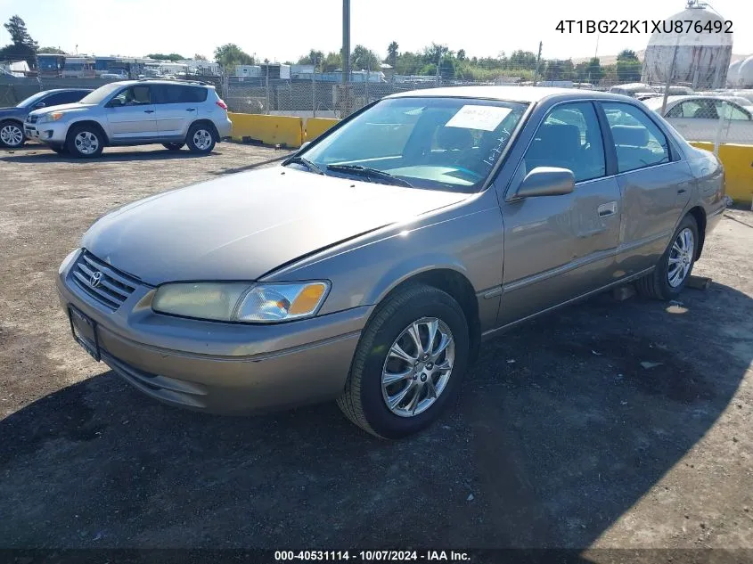 1999 Toyota Camry Le VIN: 4T1BG22K1XU876492 Lot: 40531114