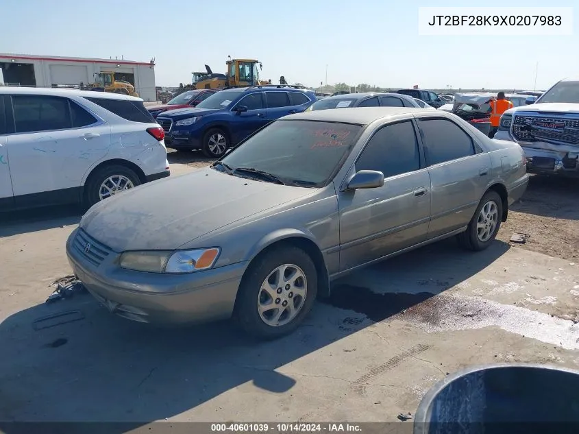 1999 Toyota Camry Le V6 VIN: JT2BF28K9X0207983 Lot: 40601039