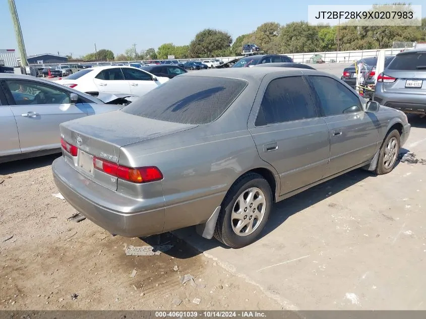 1999 Toyota Camry Le V6 VIN: JT2BF28K9X0207983 Lot: 40601039