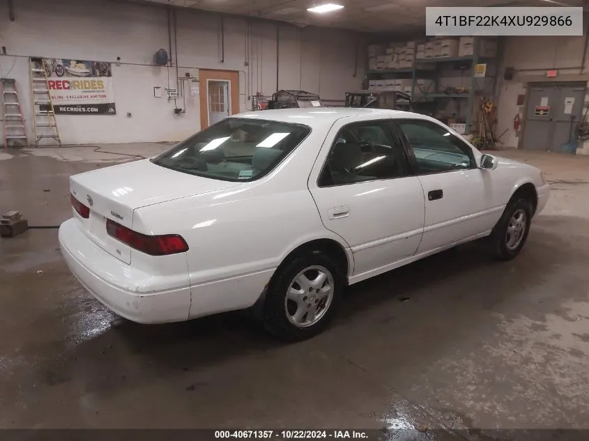 1999 Toyota Camry Le V6 VIN: 4T1BF22K4XU929866 Lot: 40671357