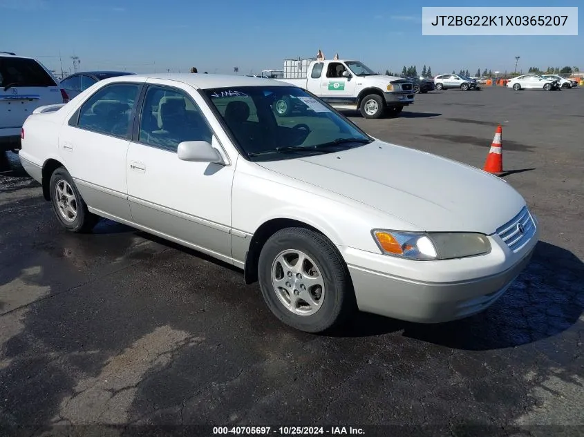 1999 Toyota Camry Le VIN: JT2BG22K1X0365207 Lot: 40705697