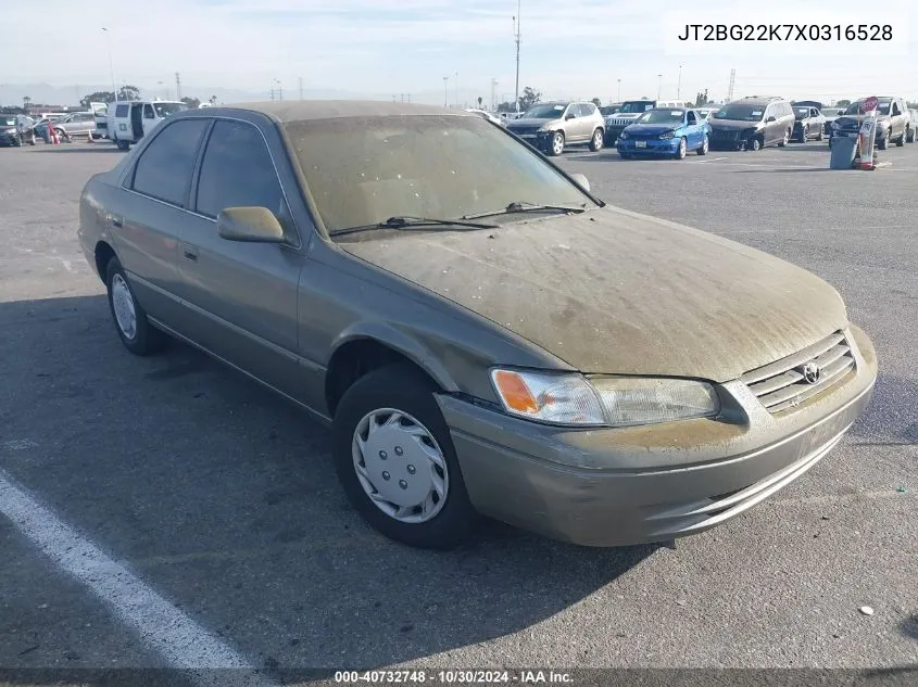 1999 Toyota Camry Le VIN: JT2BG22K7X0316528 Lot: 40732748