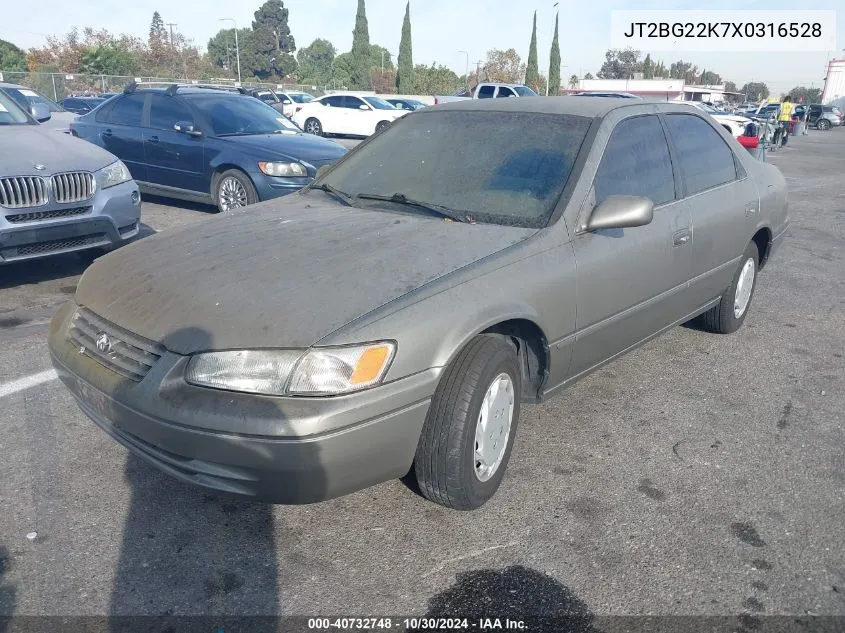 1999 Toyota Camry Le VIN: JT2BG22K7X0316528 Lot: 40732748