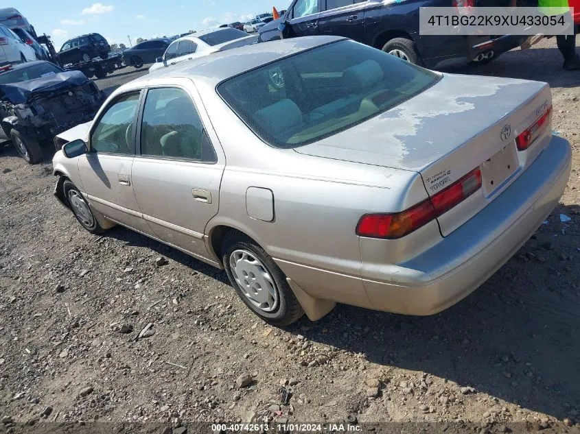 1999 Toyota Camry Le VIN: 4T1BG22K9XU433054 Lot: 40742613