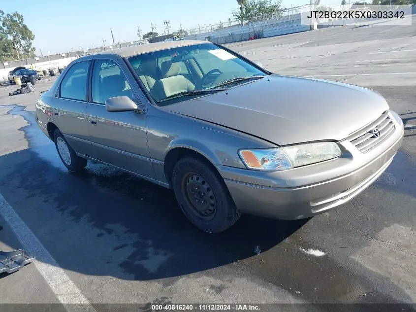 1999 Toyota Camry Le VIN: JT2BG22K5X0303342 Lot: 40816240