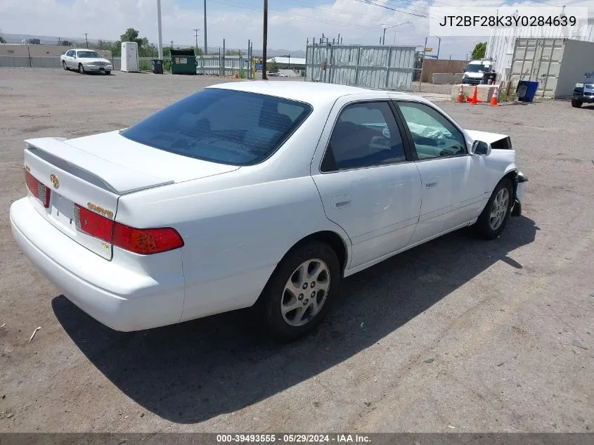 2000 Toyota Camry Le V6 VIN: JT2BF28K3Y0284639 Lot: 39493555