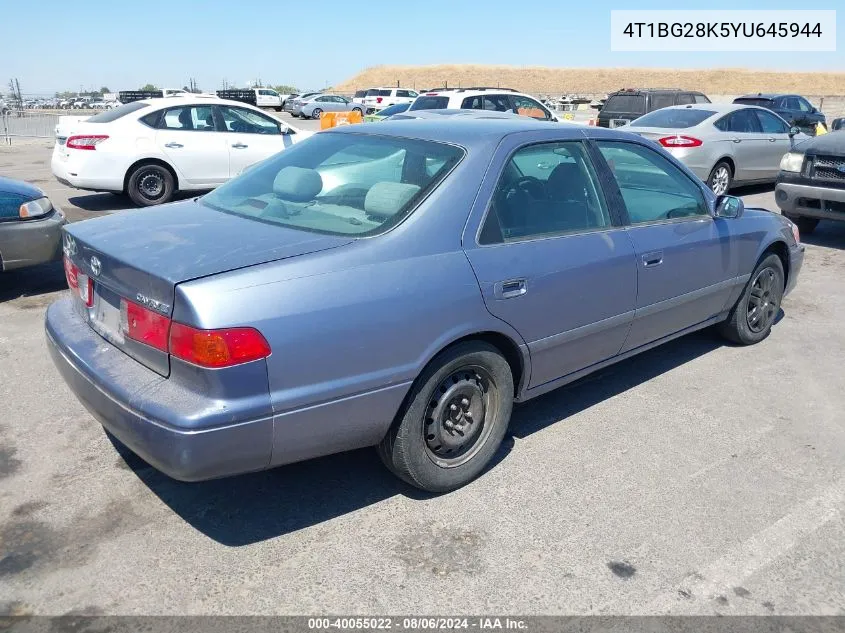 2000 Toyota Camry Ce/Le/Xle VIN: 4T1BG28K5YU645944 Lot: 40055022