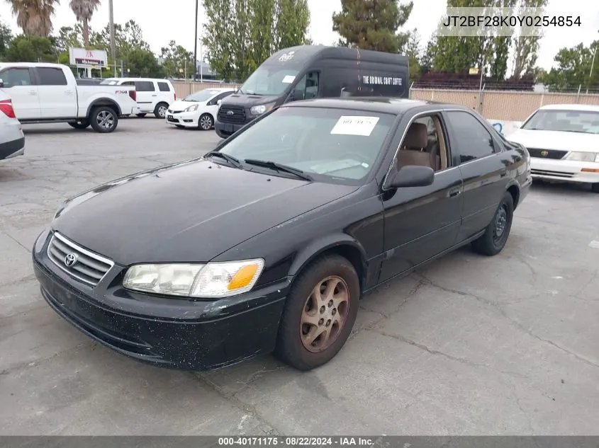 2000 Toyota Camry Le V6 VIN: JT2BF28K0Y0254854 Lot: 40171175