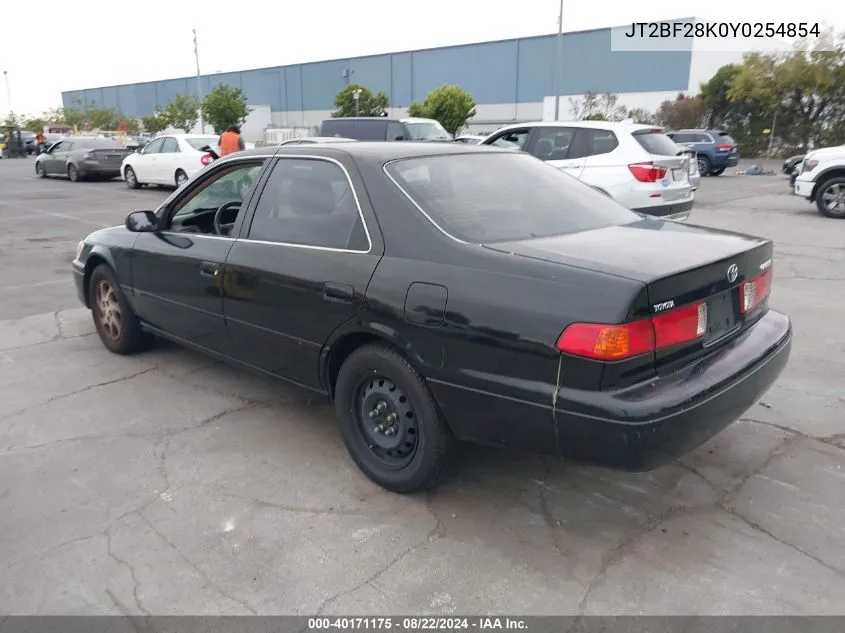 2000 Toyota Camry Le V6 VIN: JT2BF28K0Y0254854 Lot: 40171175