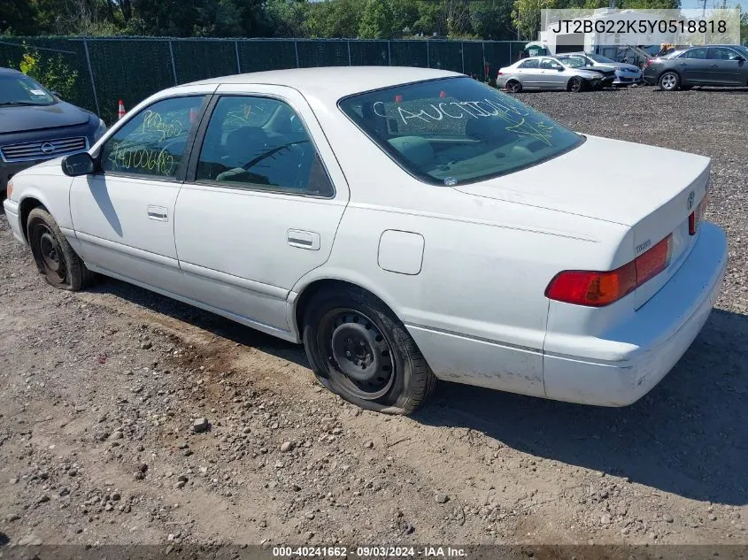 2000 Toyota Camry Le VIN: JT2BG22K5Y0518818 Lot: 40241662