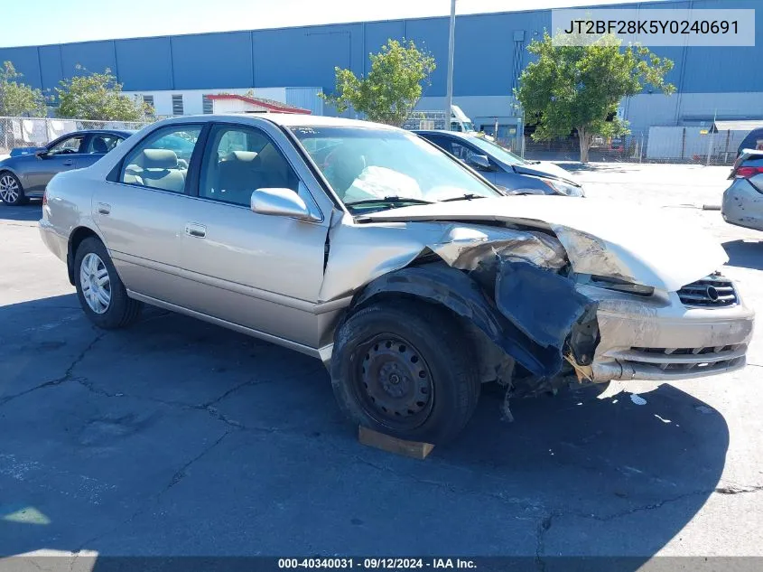 2000 Toyota Camry Le V6 VIN: JT2BF28K5Y0240691 Lot: 40340031