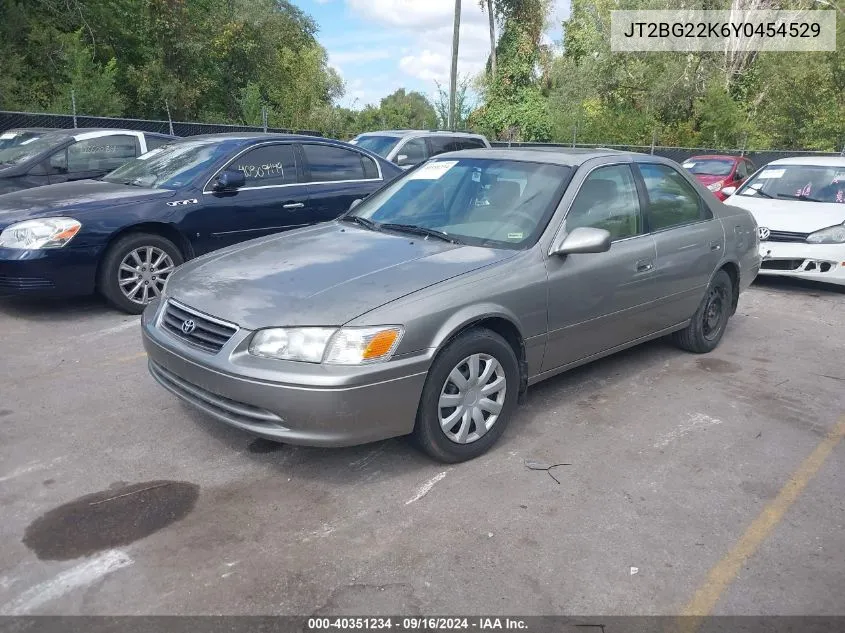 2000 Toyota Camry Le VIN: JT2BG22K6Y0454529 Lot: 40351234