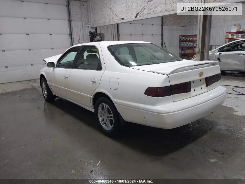 2000 Toyota Camry Le VIN: JT2BG22K6Y0526071 Lot: 40468946