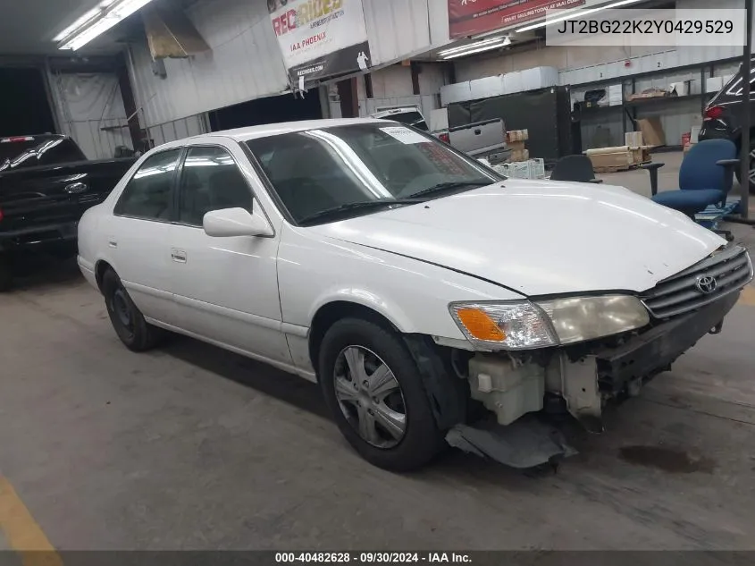 2000 Toyota Camry Le VIN: JT2BG22K2Y0429529 Lot: 40482628