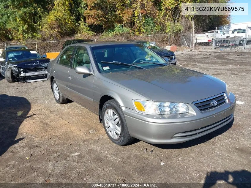 2000 Toyota Camry Le VIN: 4T1BG22K9YU669575 Lot: 40510737