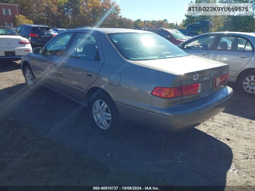 2000 Toyota Camry Le VIN: 4T1BG22K9YU669575 Lot: 40510737