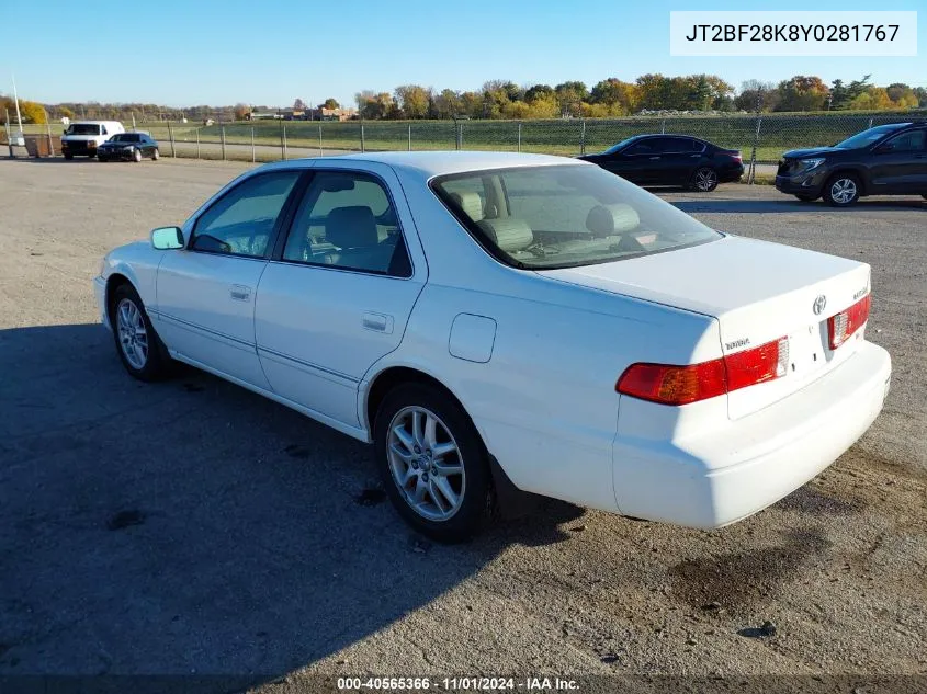 2000 Toyota Camry Xle V6 VIN: JT2BF28K8Y0281767 Lot: 40565366