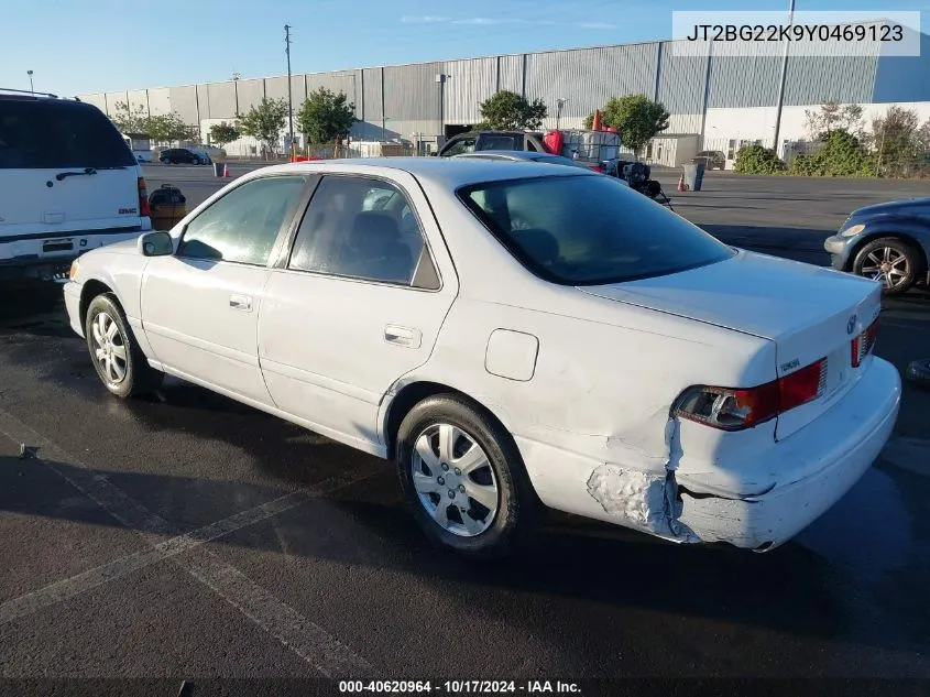 2000 Toyota Camry Ce/Le/Xle VIN: JT2BG22K9Y0469123 Lot: 40620964