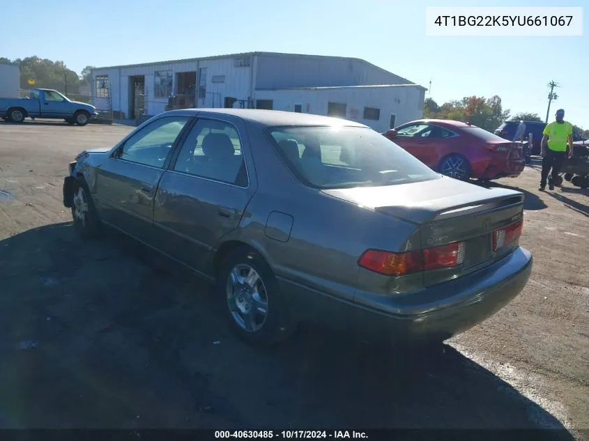 2000 Toyota Camry Le VIN: 4T1BG22K5YU661067 Lot: 40630485