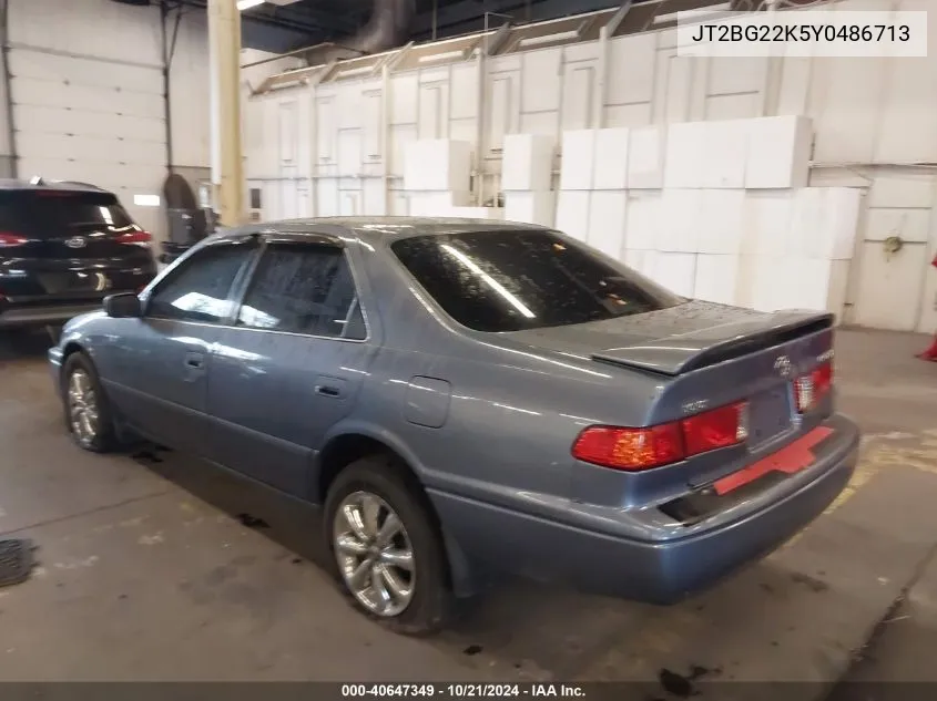 2000 Toyota Camry Ce/Le/Xle VIN: JT2BG22K5Y0486713 Lot: 40647349