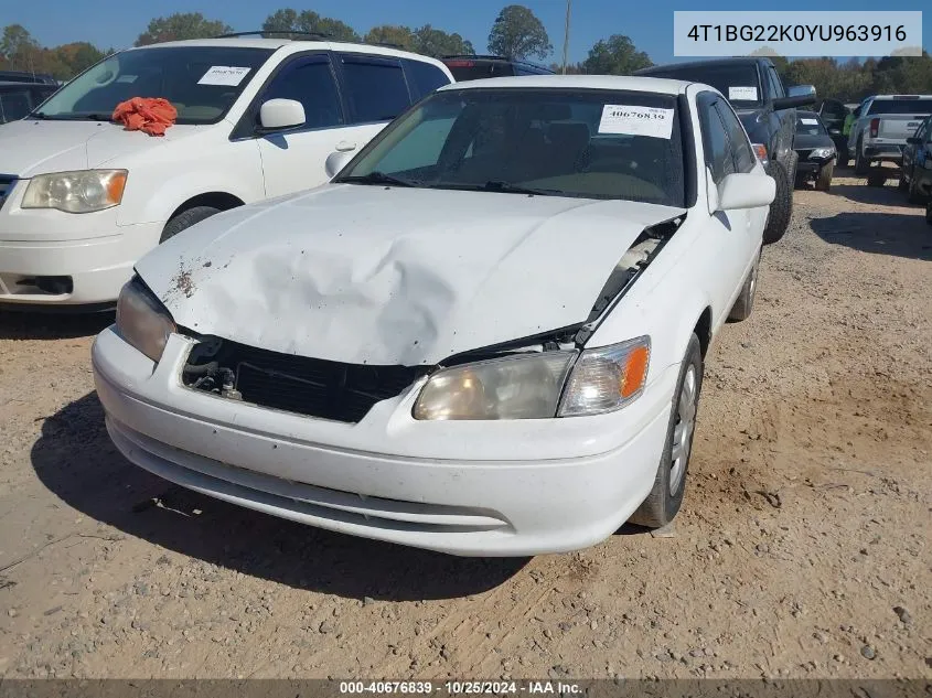 2000 Toyota Camry Le VIN: 4T1BG22K0YU963916 Lot: 40676839