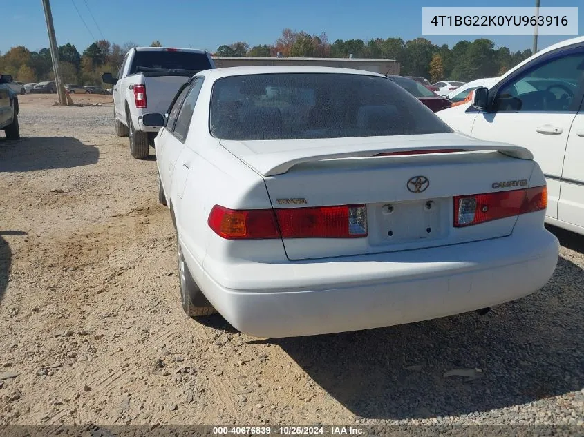 2000 Toyota Camry Le VIN: 4T1BG22K0YU963916 Lot: 40676839