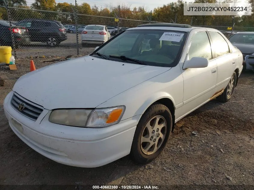 2000 Toyota Camry Ce/Le/Xle VIN: JT2BG22KXY0452234 Lot: 40682380