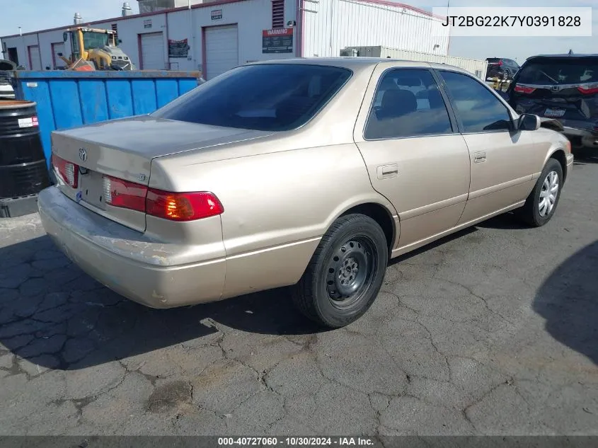 2000 Toyota Camry Le VIN: JT2BG22K7Y0391828 Lot: 40727060