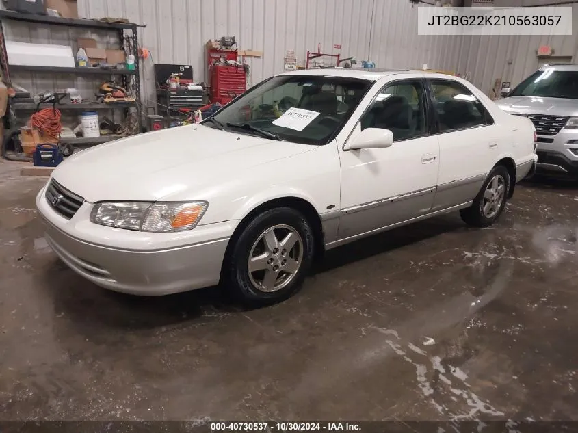 2001 Toyota Camry Le VIN: JT2BG22K210563057 Lot: 40730537