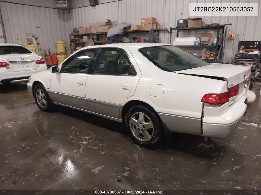 2001 Toyota Camry Le VIN: JT2BG22K210563057 Lot: 40730537