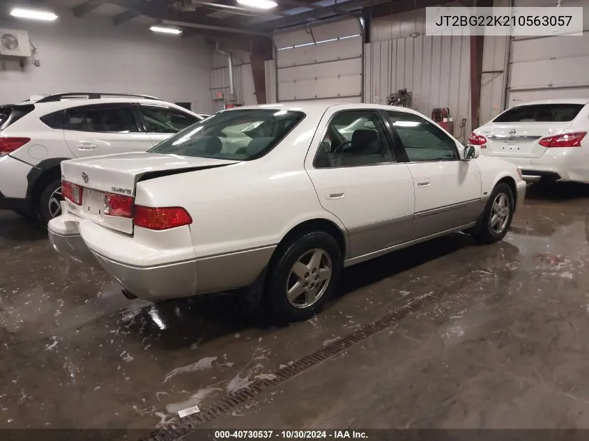 2001 Toyota Camry Le VIN: JT2BG22K210563057 Lot: 40730537